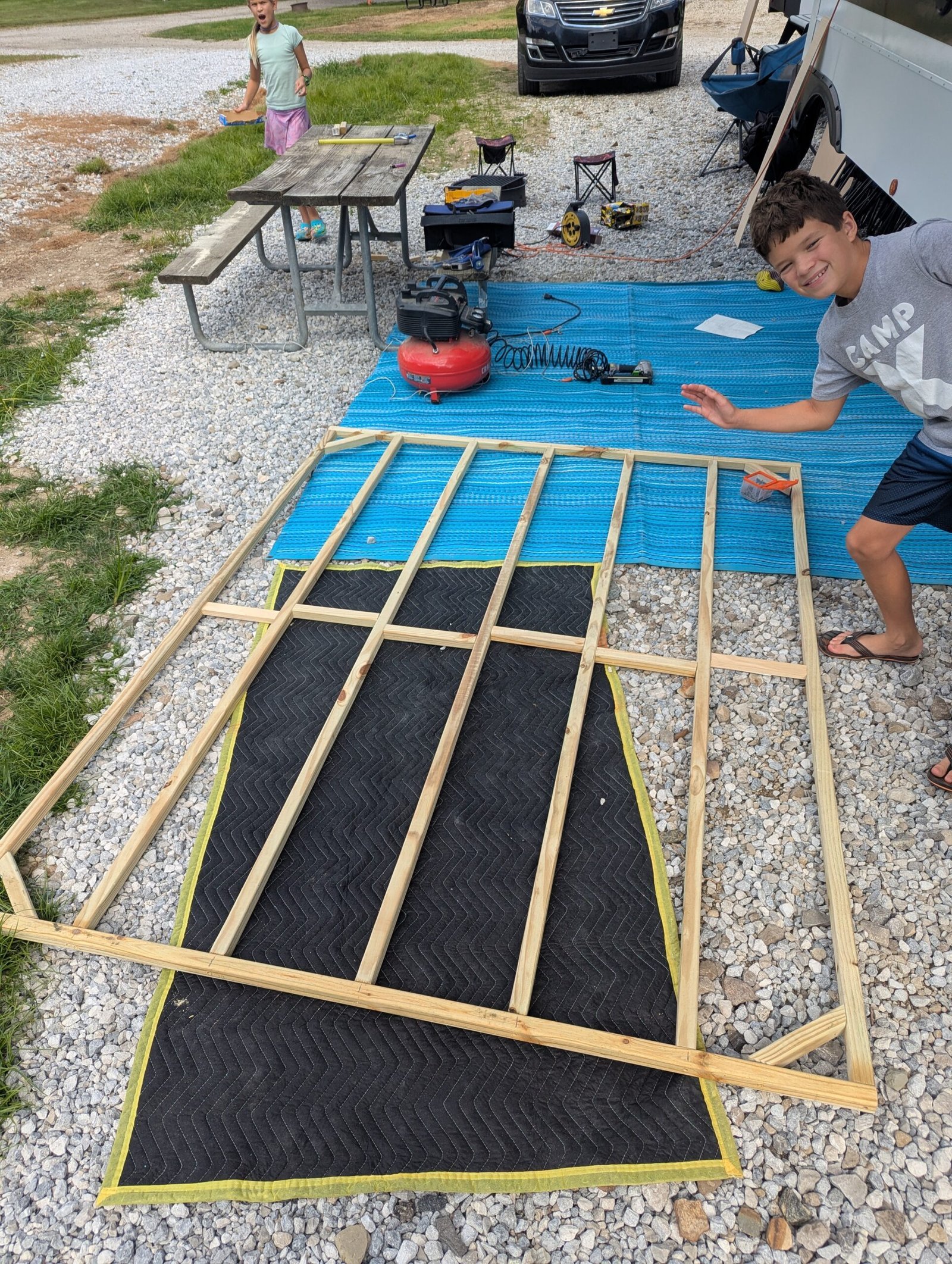 Lower bunk supply layout